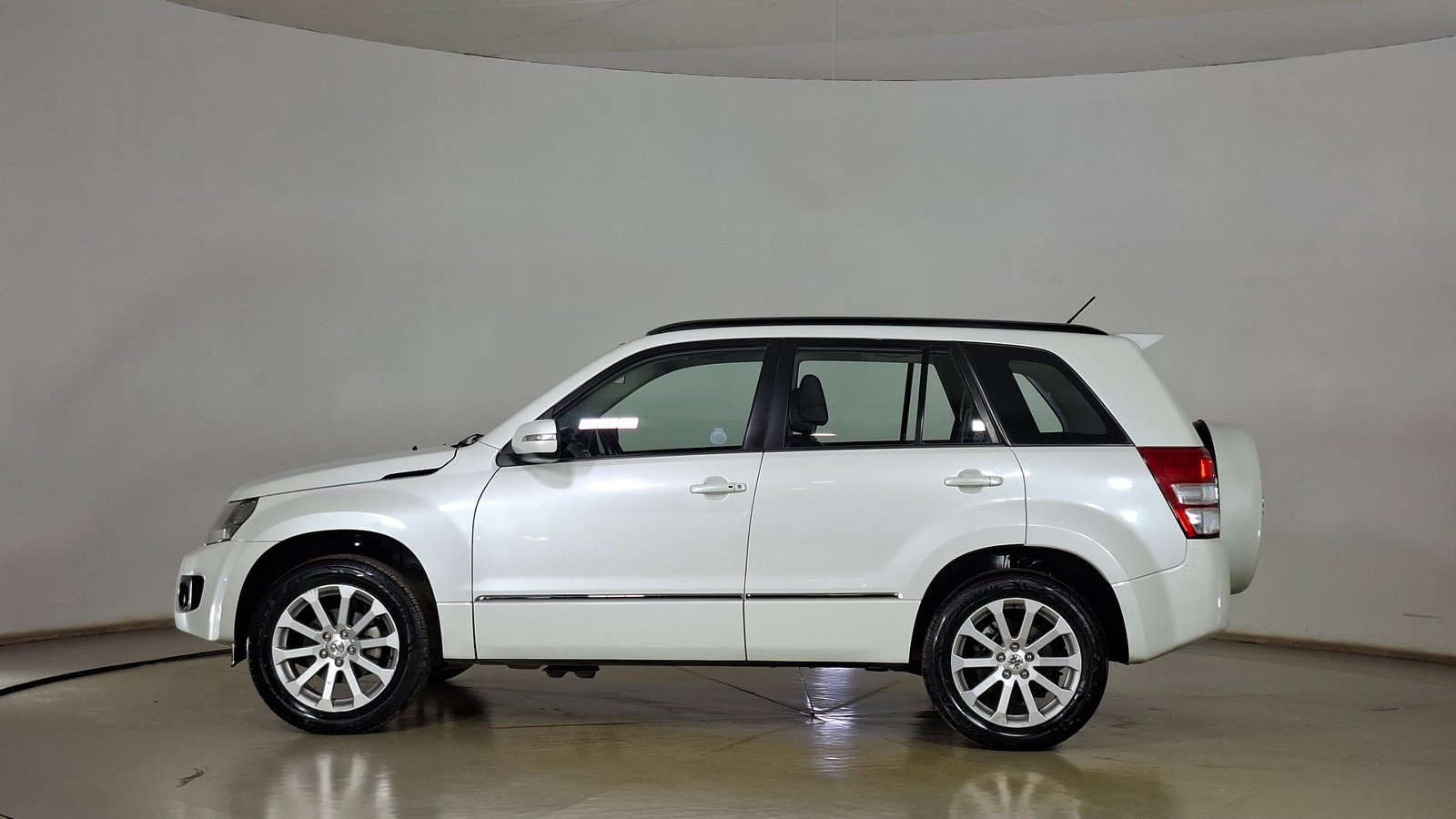 Suzuki GrandNomade 2014 - Imagen 7 de 17