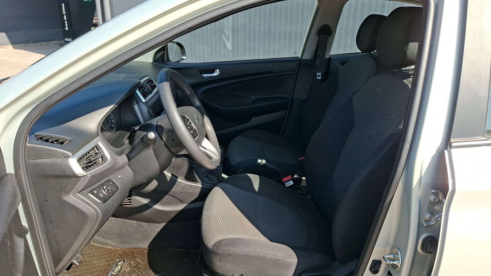 Hyundai VERNA 2022 - Imagen 13 de 15