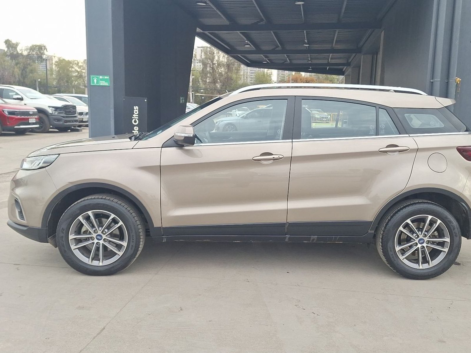Ford Territory 2023 - Foto 2 de 16
