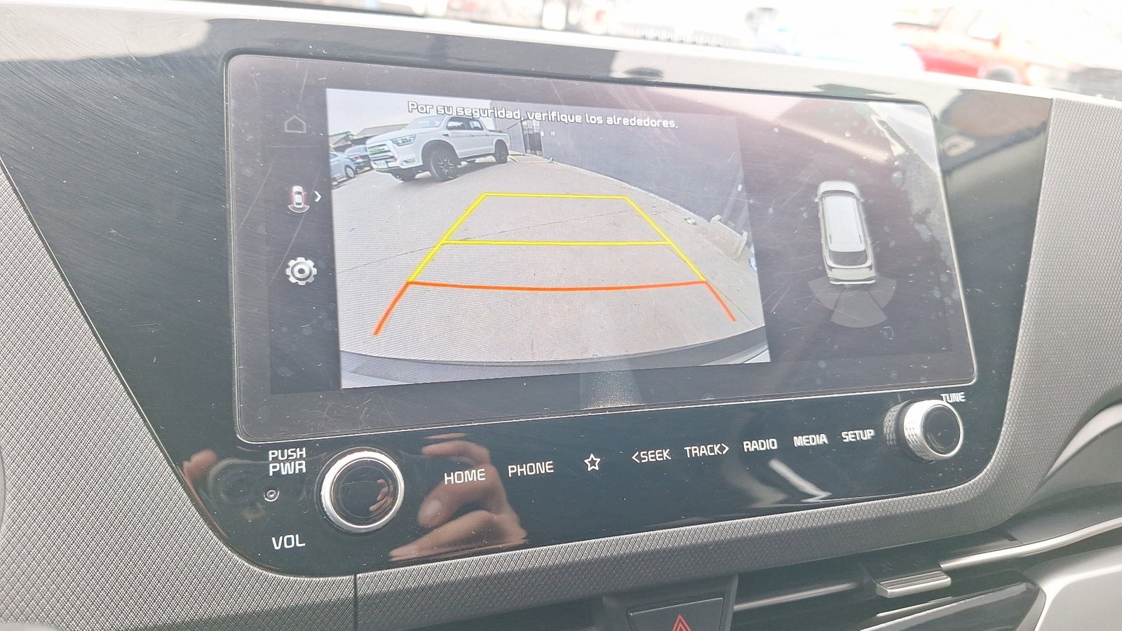 Kia Carens 2023 - Imagen 12 de 16