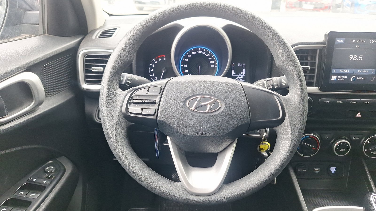 Hyundai VENUE 2021 - Imagen 8 de 15