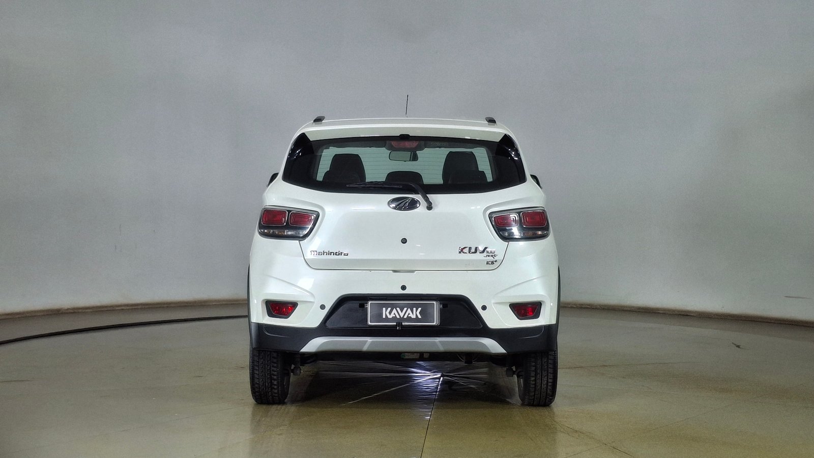 Mahindra Kuv 100 2021 - Foto 5 de 15