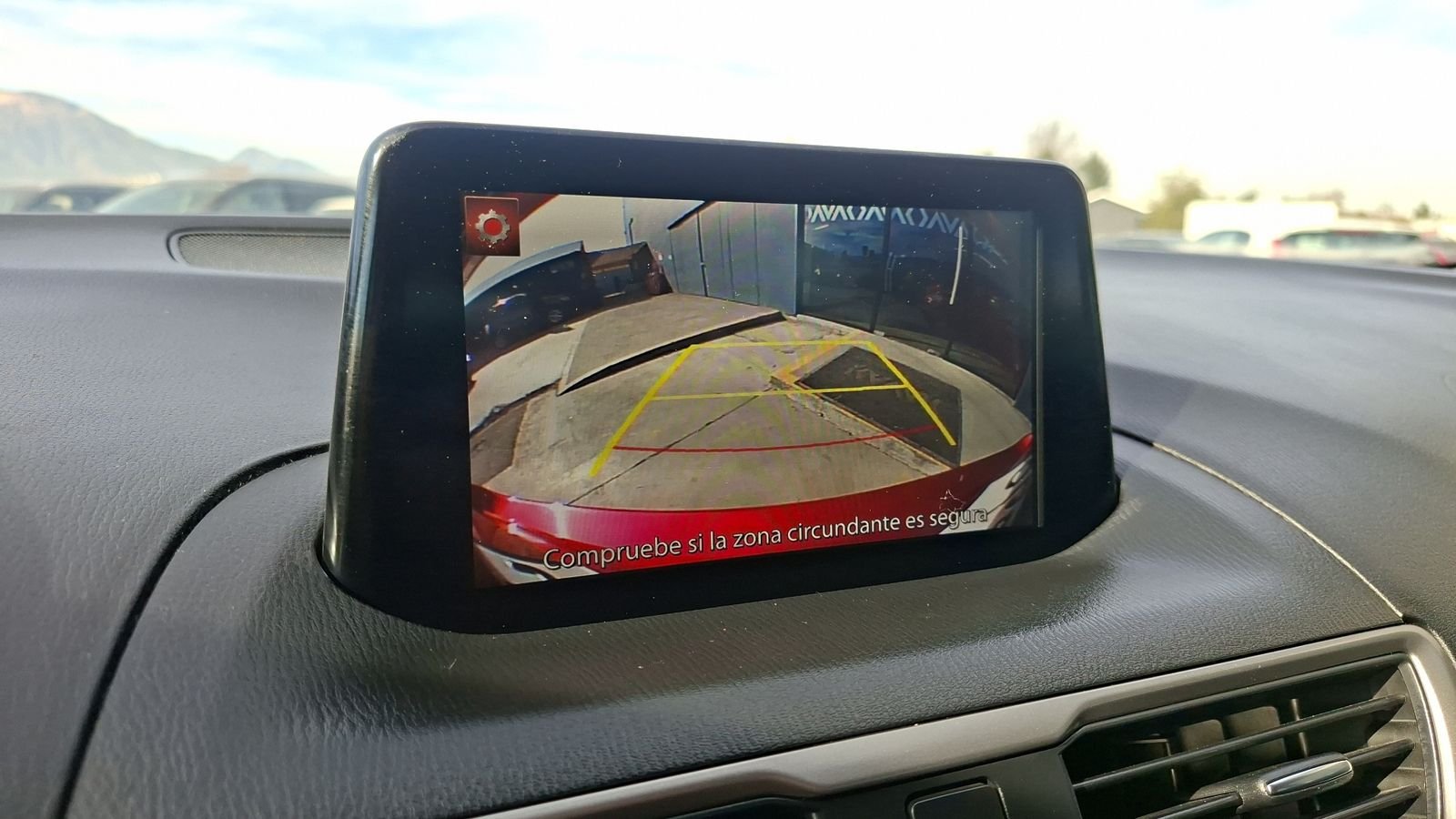 Mazda Mazda 3 2017 - Imagen 12 de 16