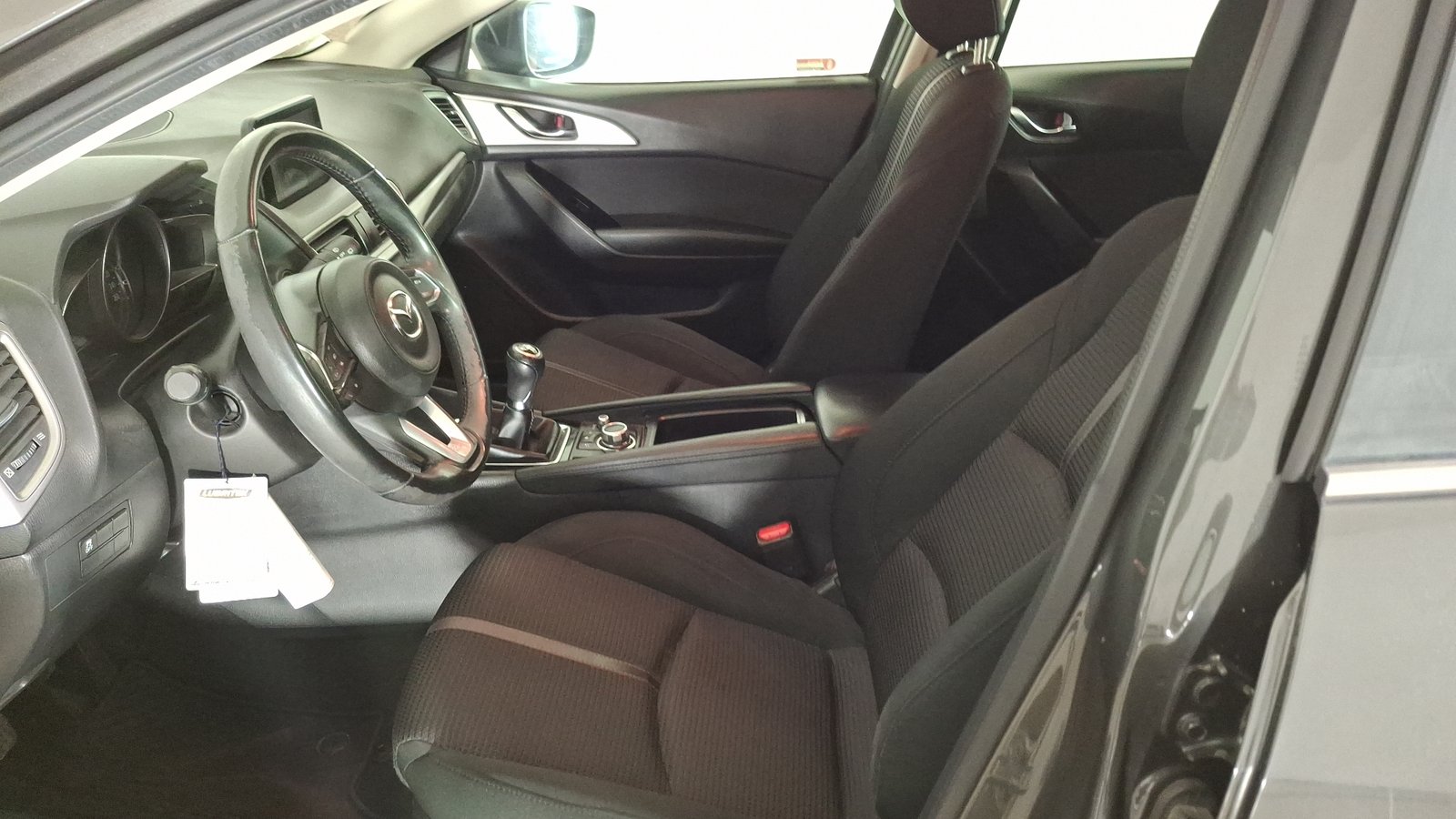 Mazda Mazda 3 2019 - Imagen 13 de 16