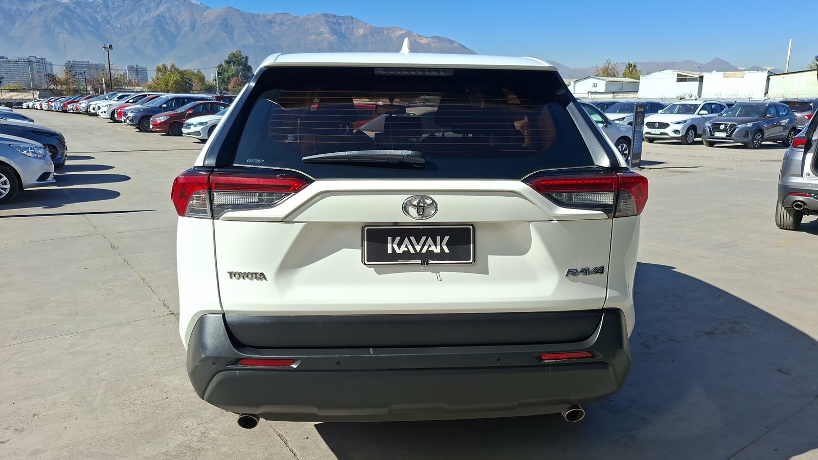 Toyota RAV4 2020 - Imagen 3 de 15