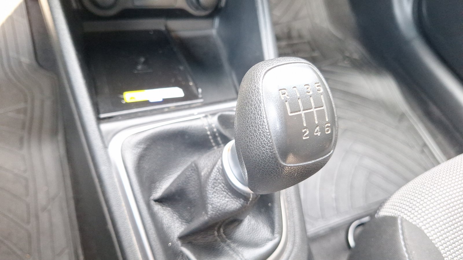 Hyundai Accent 2023 - Imagen 11 de 15