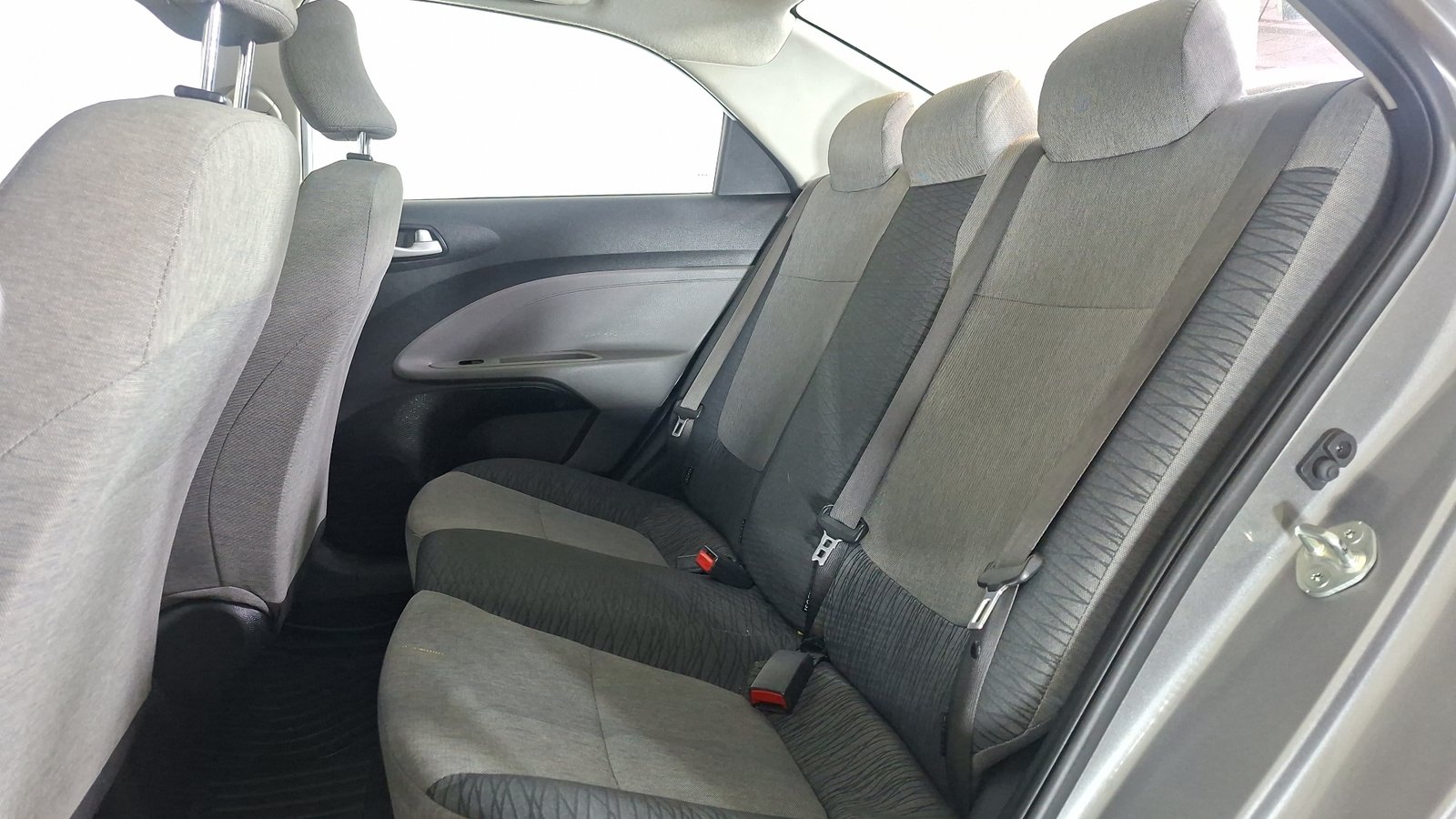 Kia Soluto 2022 - Imagen 15 de 17