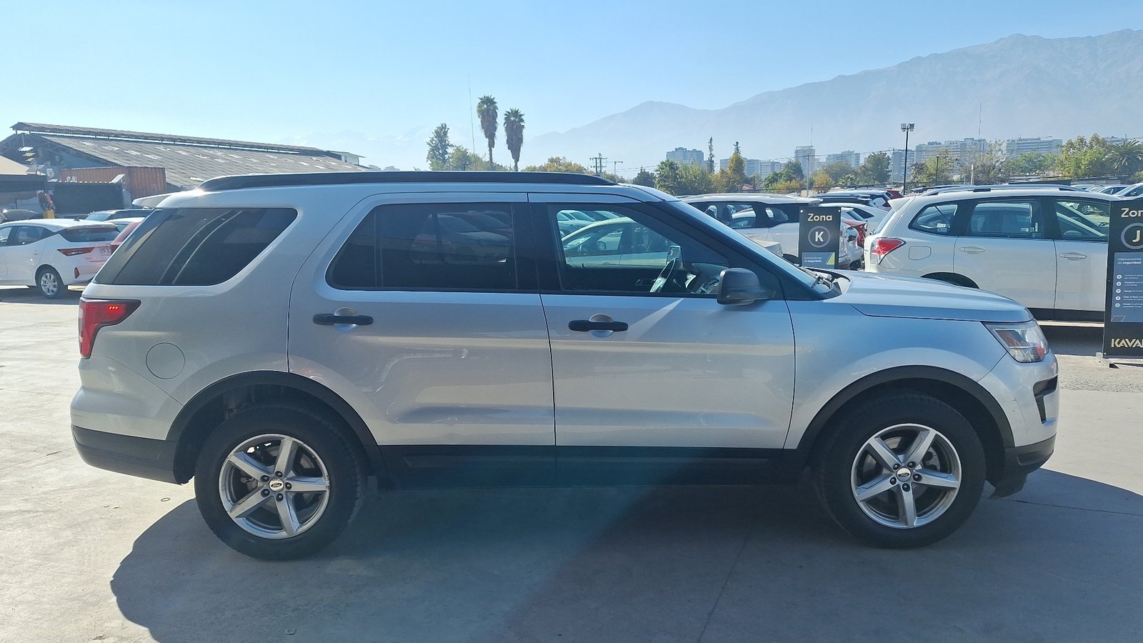 Ford Explorer 2019 - Foto 5 de 16