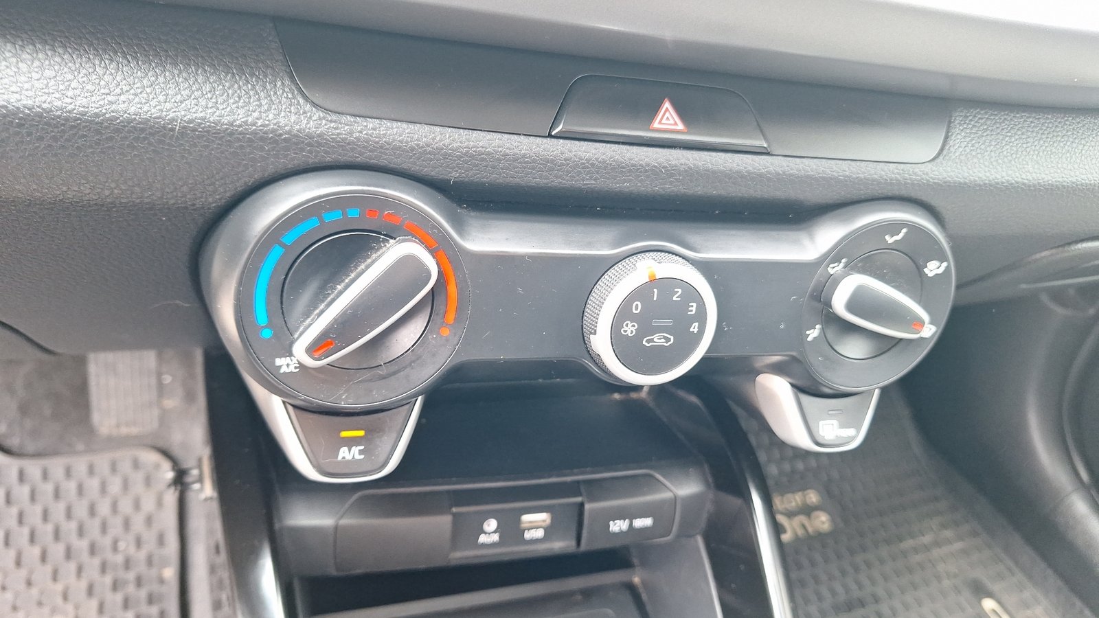Kia RIO 5 2021 - Imagen 15 de 15