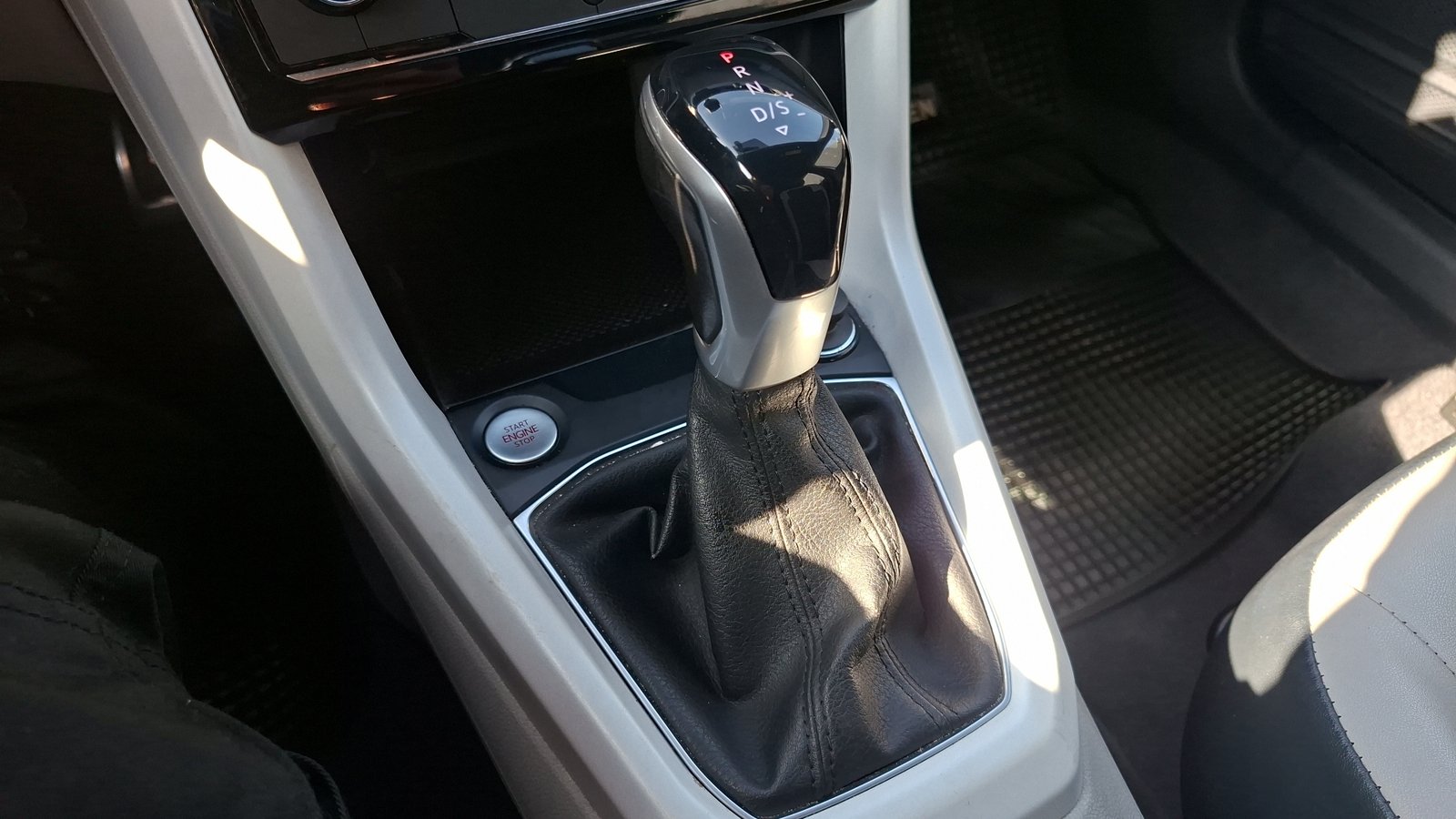 Volkswagen T-Cross 2020 - Imagen 11 de 15