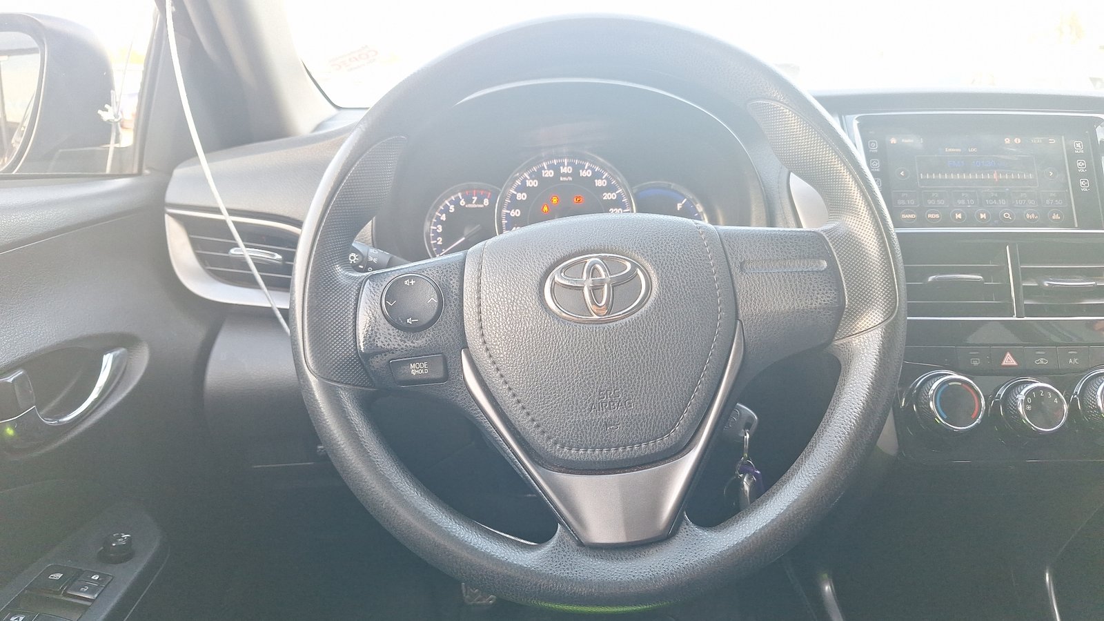 Toyota Yaris 2022 - Imagen 8 de 14