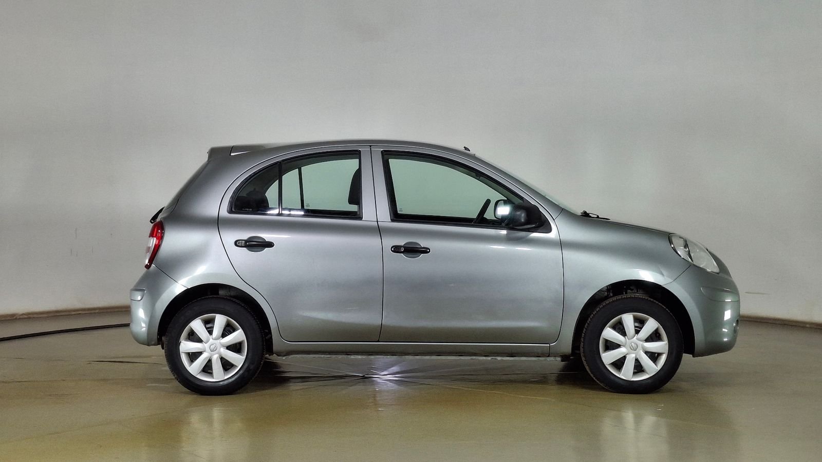 Nissan March 2015 - Imagen 4 de 15