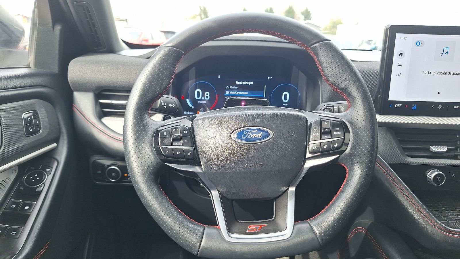 Ford Explorer 2025 - Imagen 8 de 17