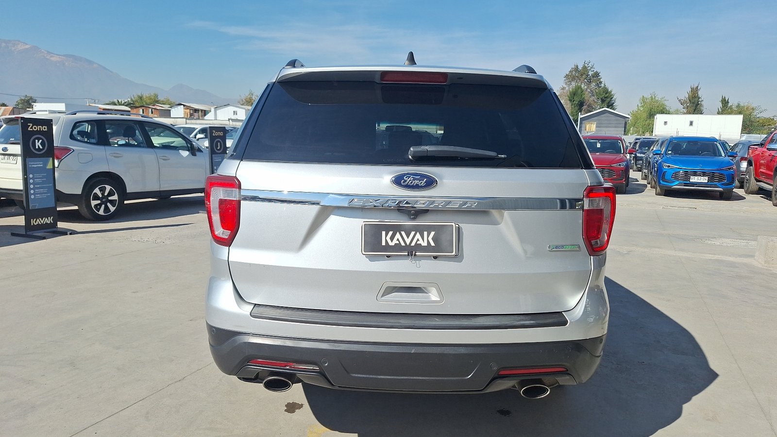 Ford Explorer 2019 - Foto 3 de 16