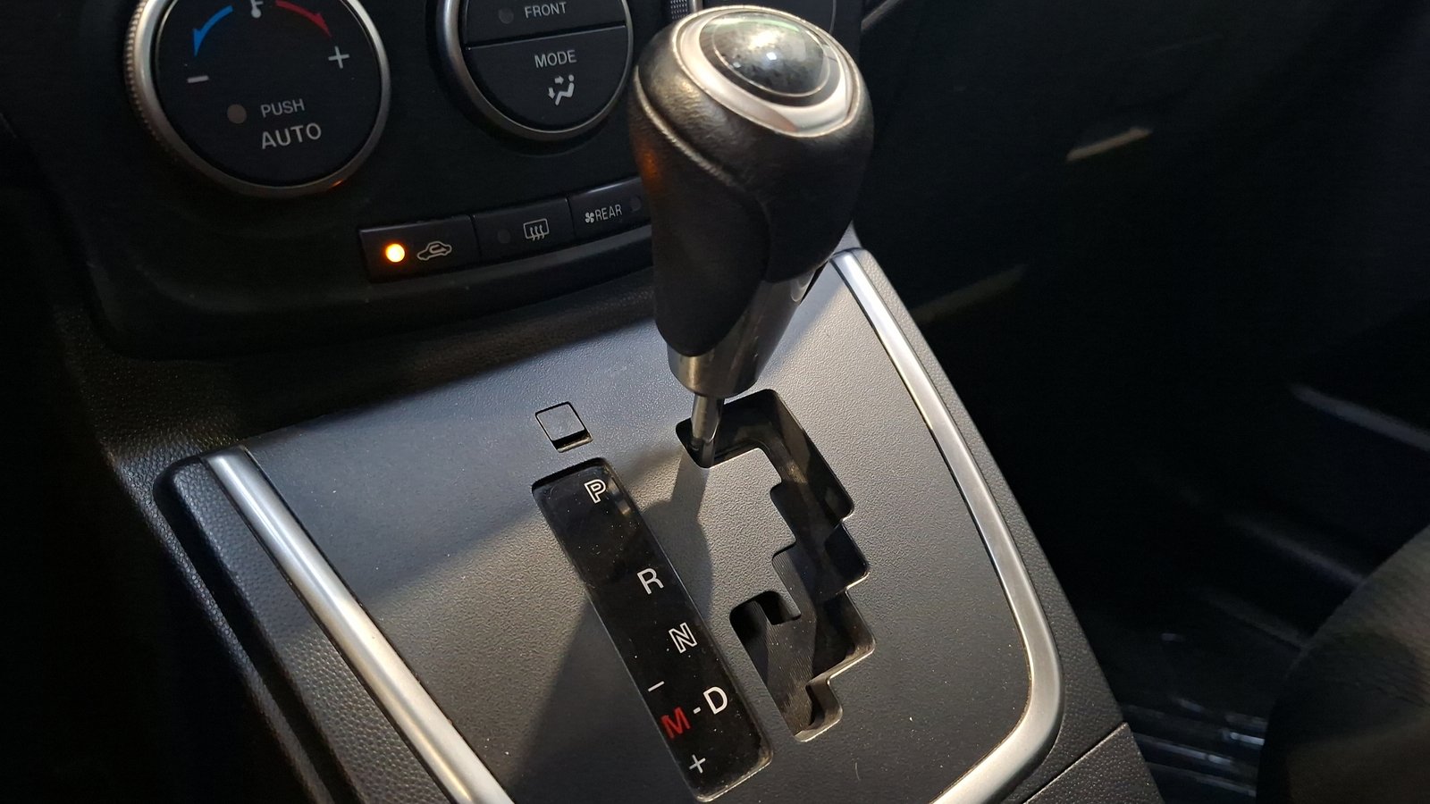 Mazda Mazda 5 2015 - Imagen 12 de 18