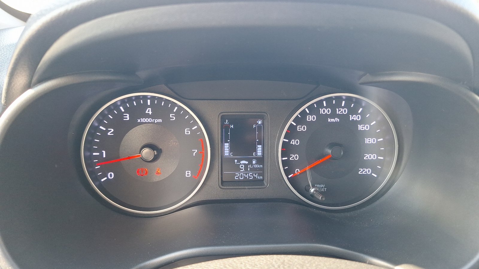 Kia Soluto 2024 - Imagen 9 de 16