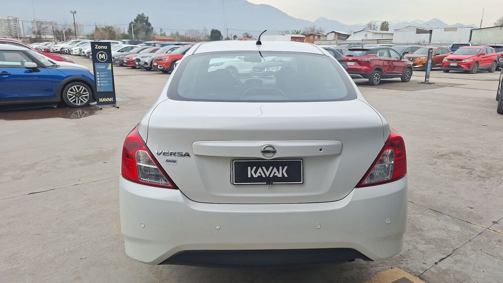 Nissan Versa 2019 - Imagen 3 de 14
