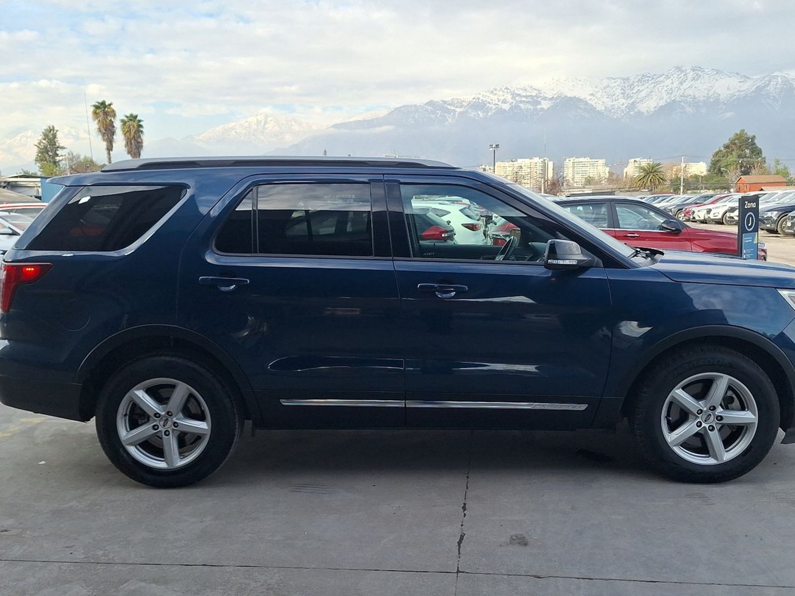 Ford Explorer 2017 - Foto 5 de 16