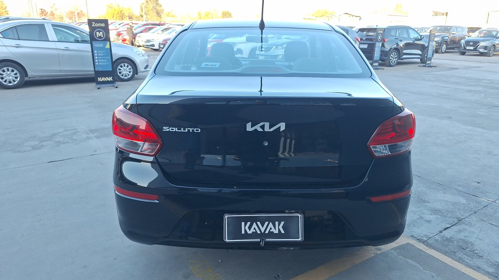 Kia Soluto 2024 - Imagen 3 de 15