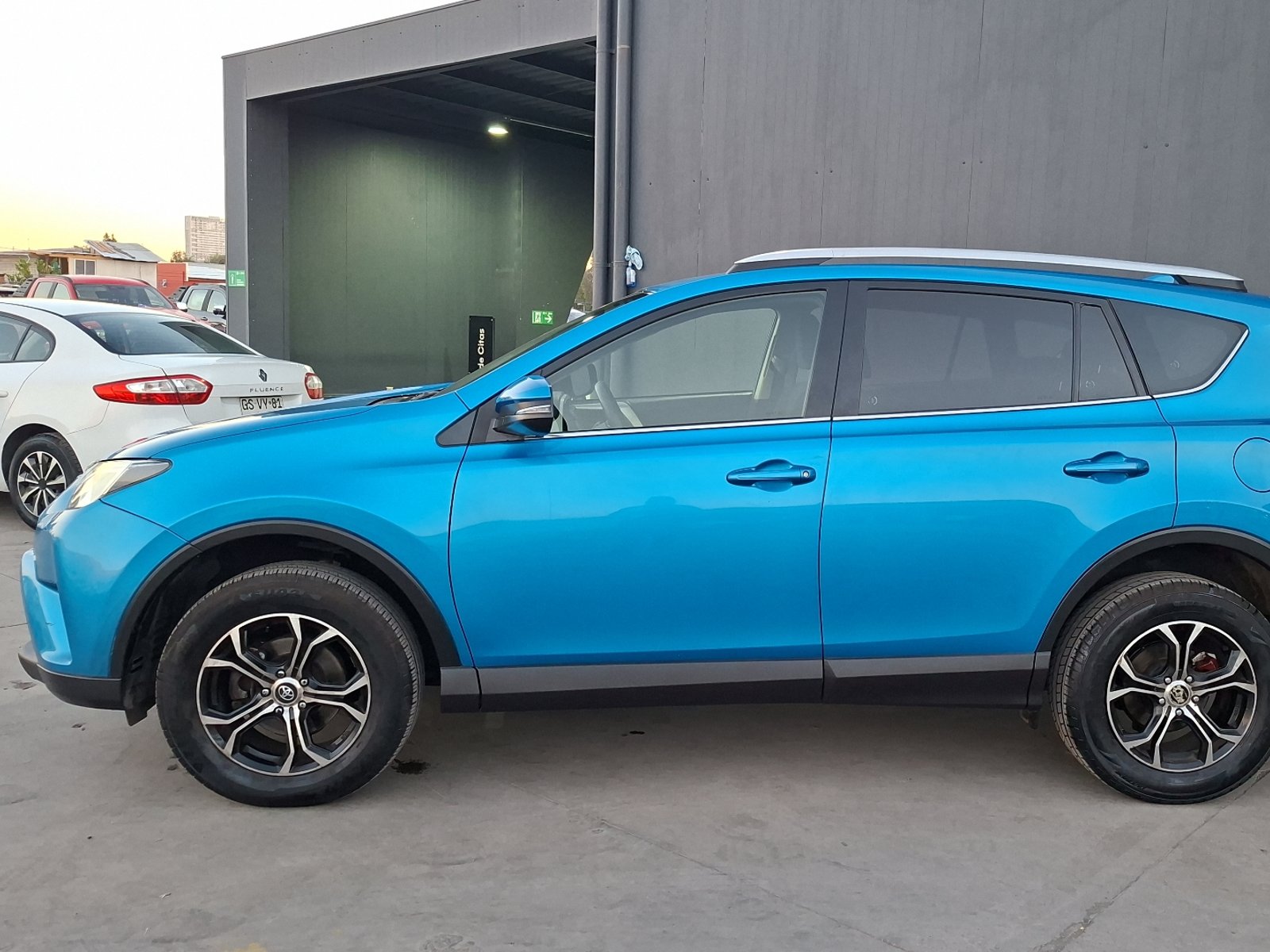 Toyota RAV4 2019 - Foto 2 de 15