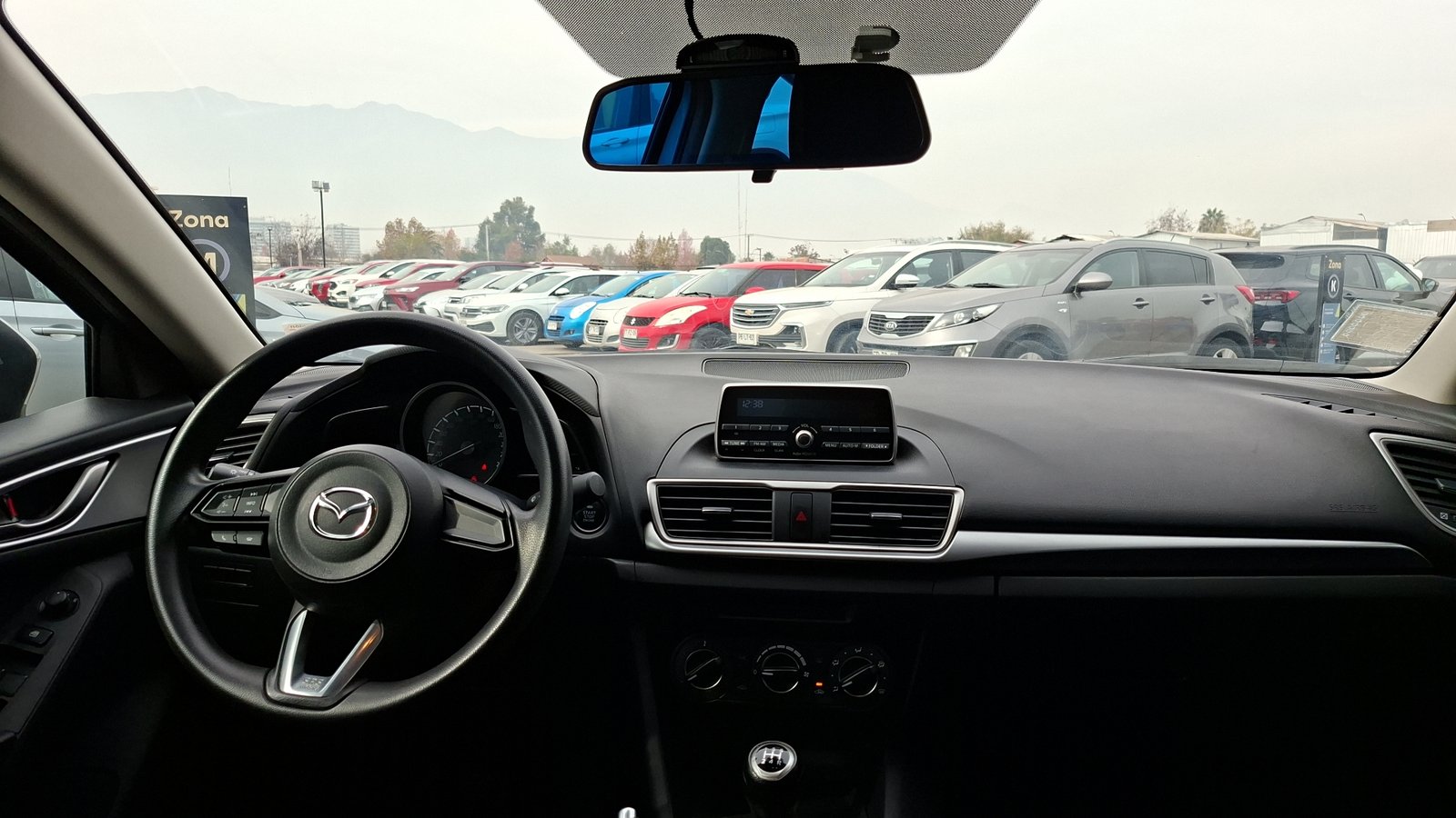 Mazda Mazda 3 2019 - Imagen 6 de 15