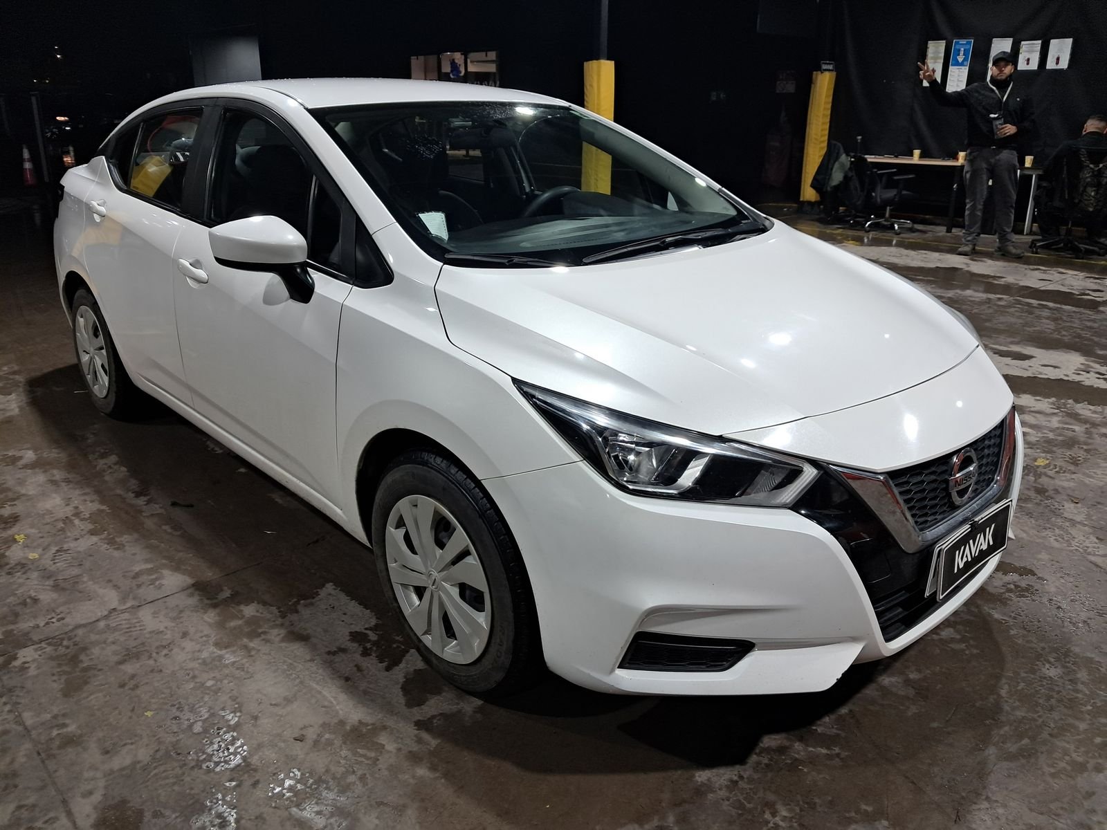 Nissan Versa 2022 - Imagen 3 de 4