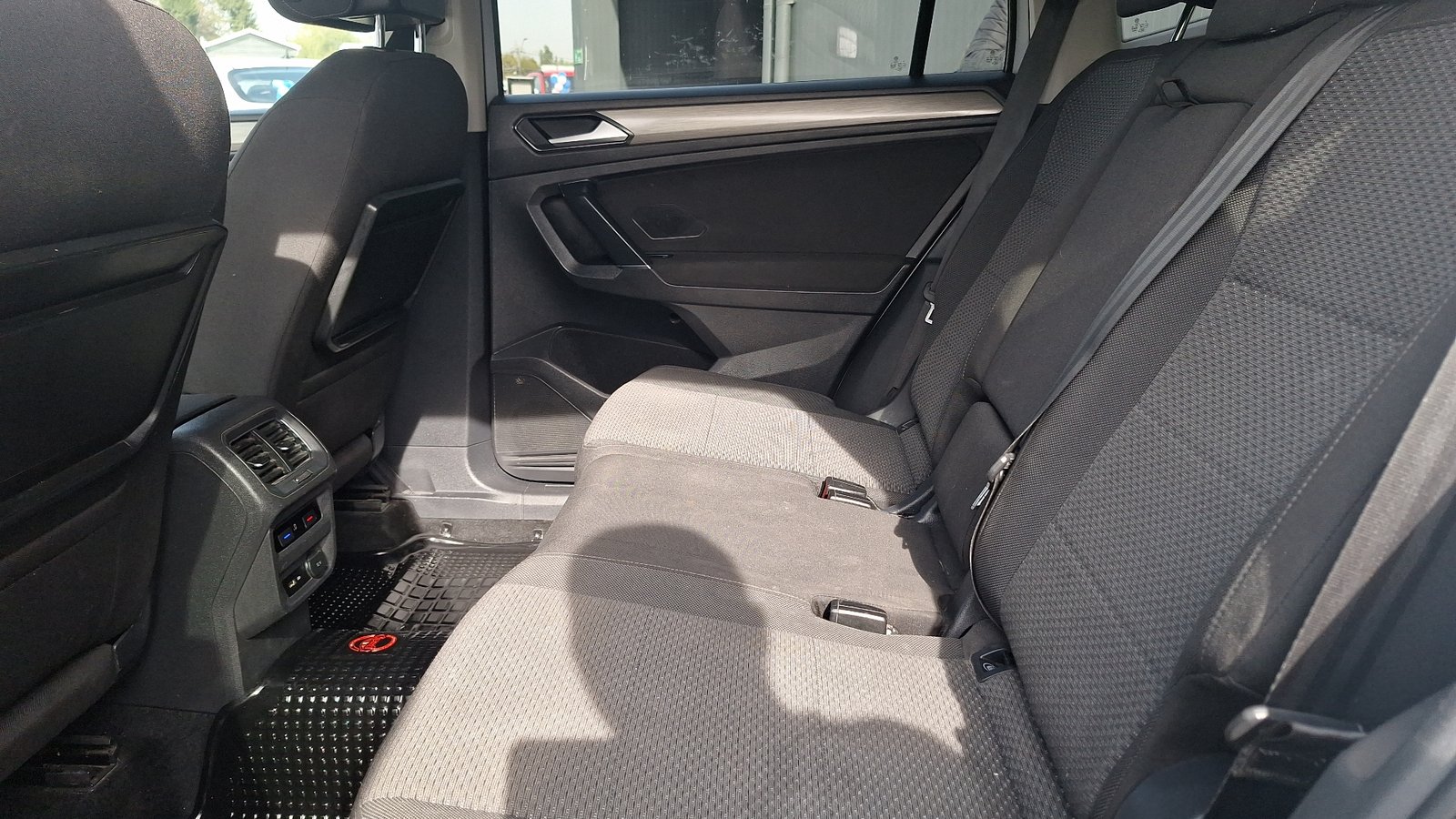 Volkswagen Tiguan 2019 - Imagen 13 de 15