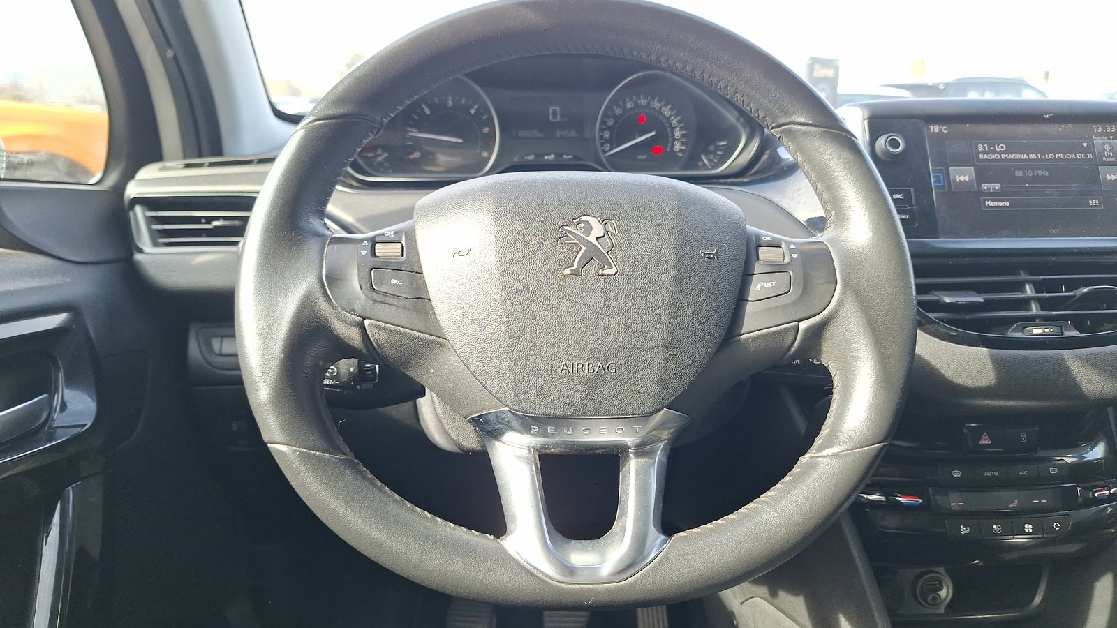 Peugeot 208 2017 - Imagen 8 de 14