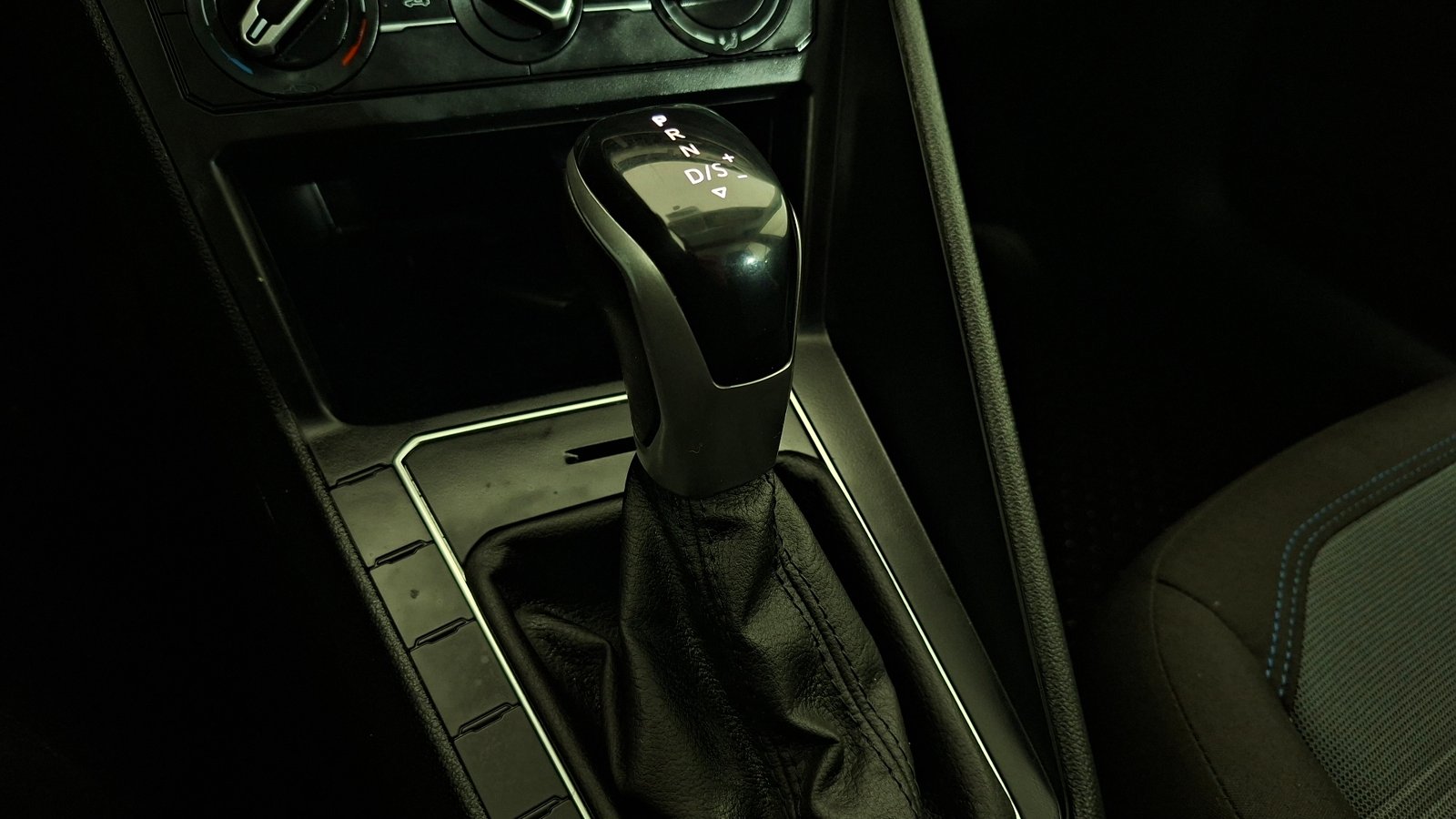 Volkswagen Nivus 2024 - Imagen 12 de 17