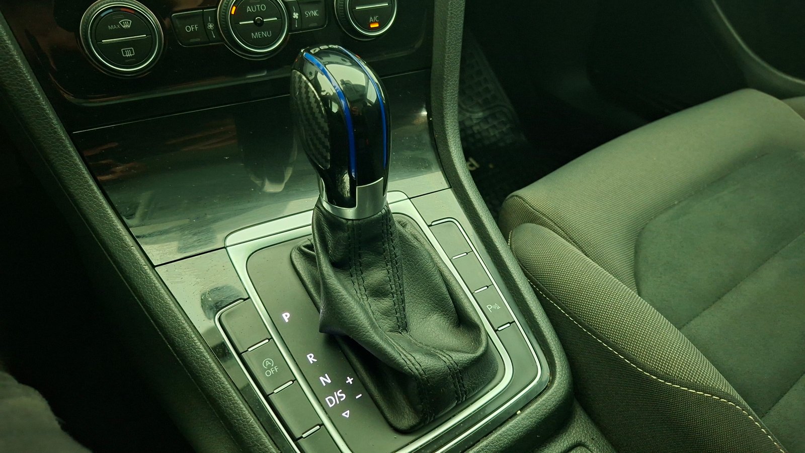 Volkswagen Golf 2020 - Imagen 12 de 17