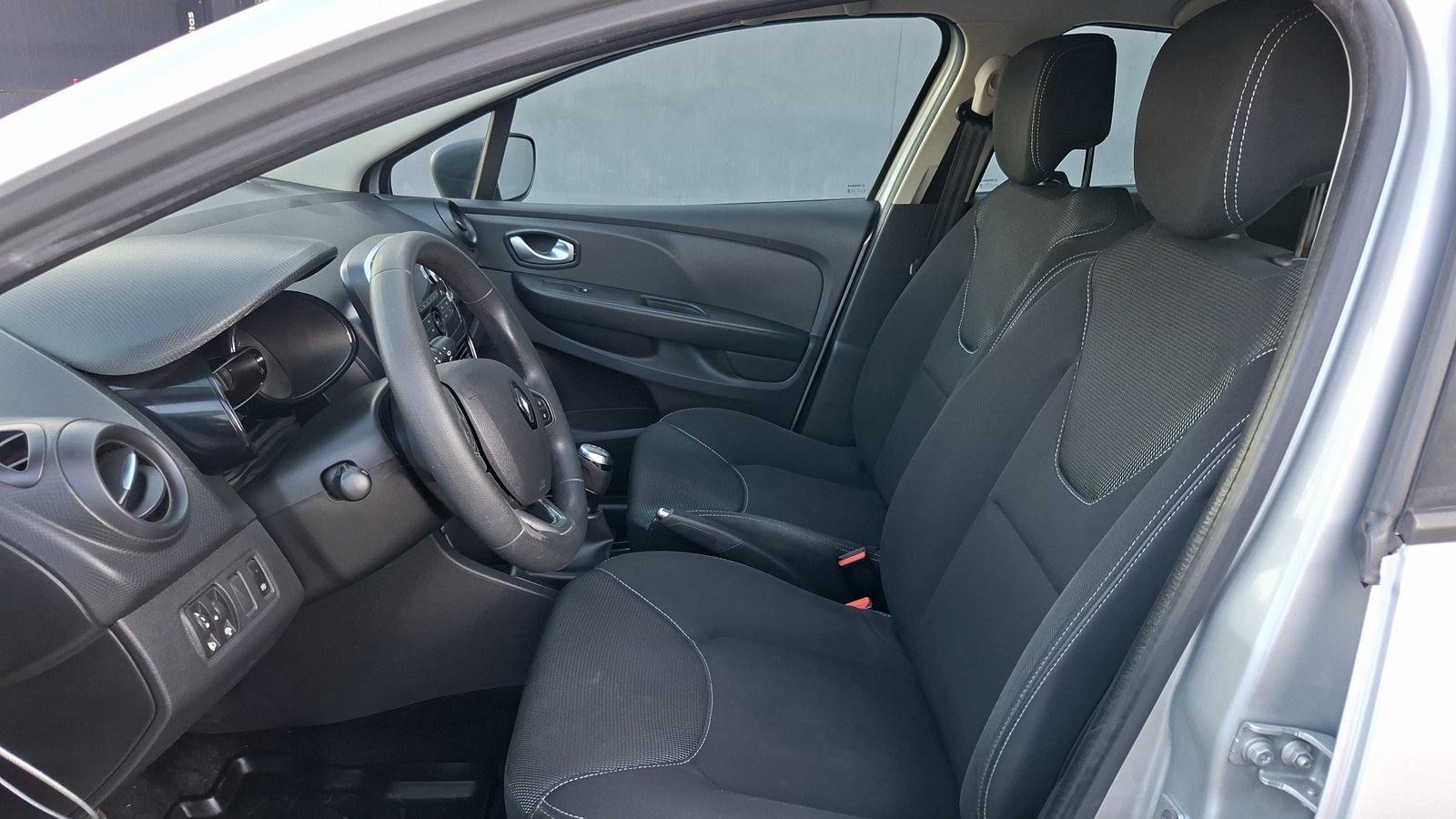 Renault Clio 2021 - Imagen 12 de 14
