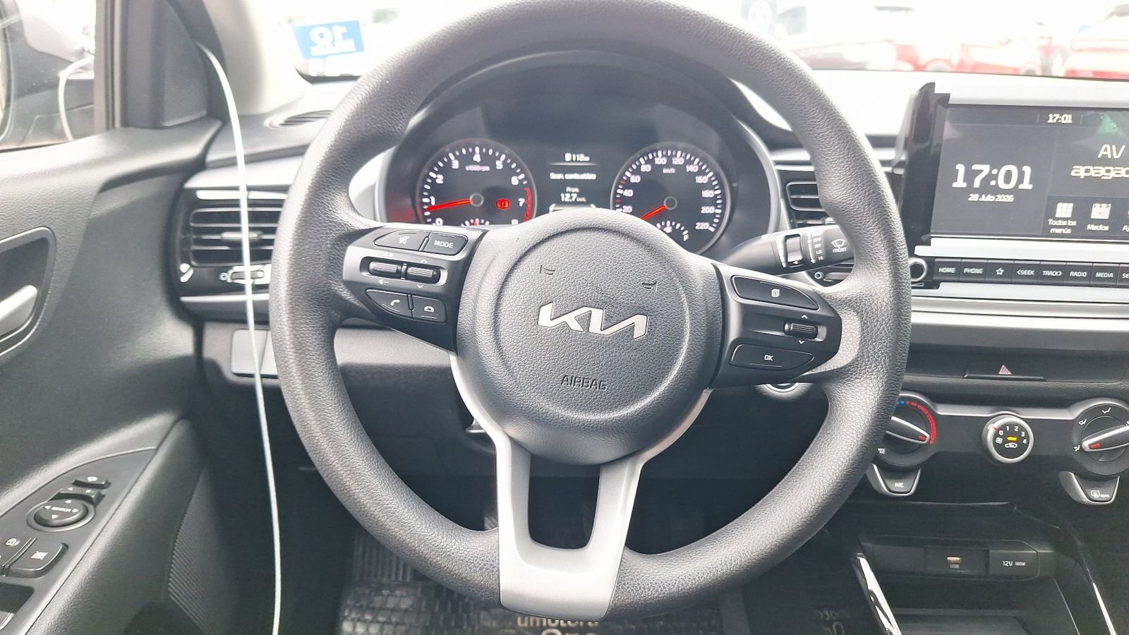 Kia RIO 4 2023 - Imagen 8 de 15