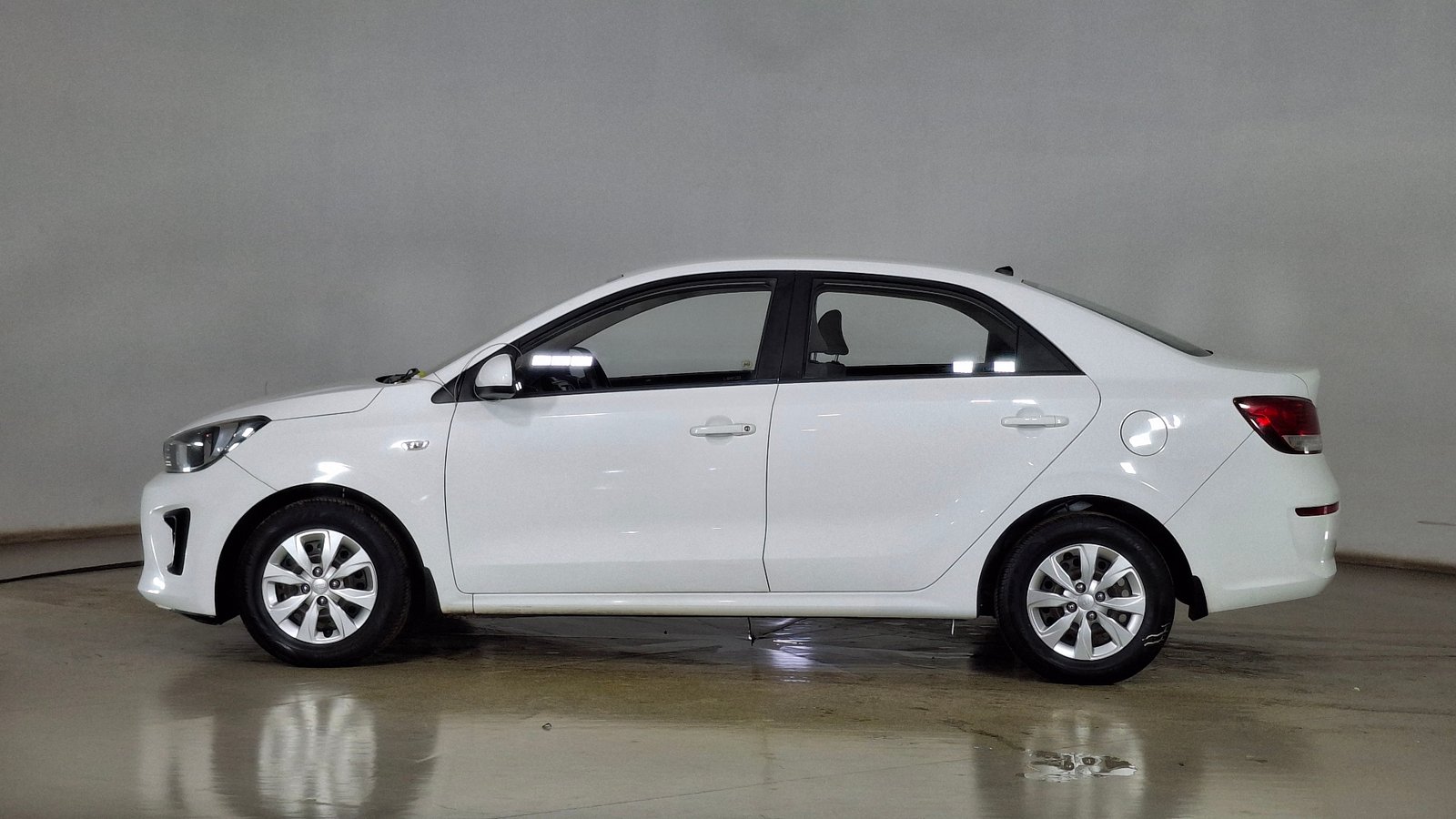 Kia Soluto 2019 - Imagen 7 de 16