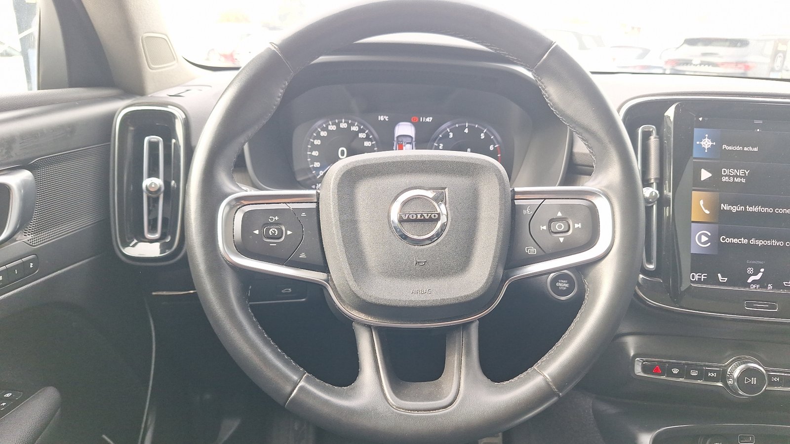 Volvo XC40 2022 - Imagen 8 de 16