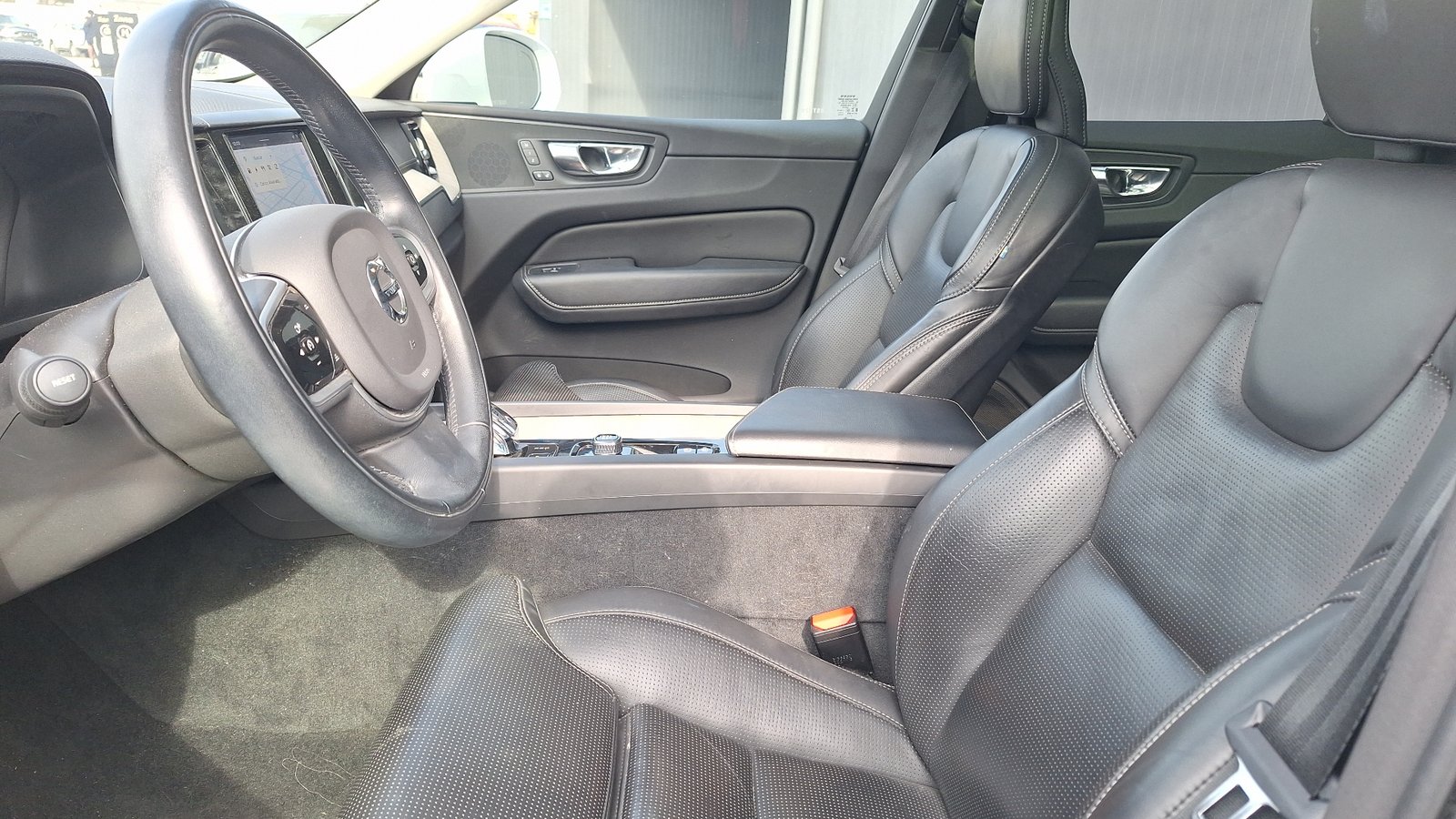 Volvo XC60 2022 - Imagen 15 de 16