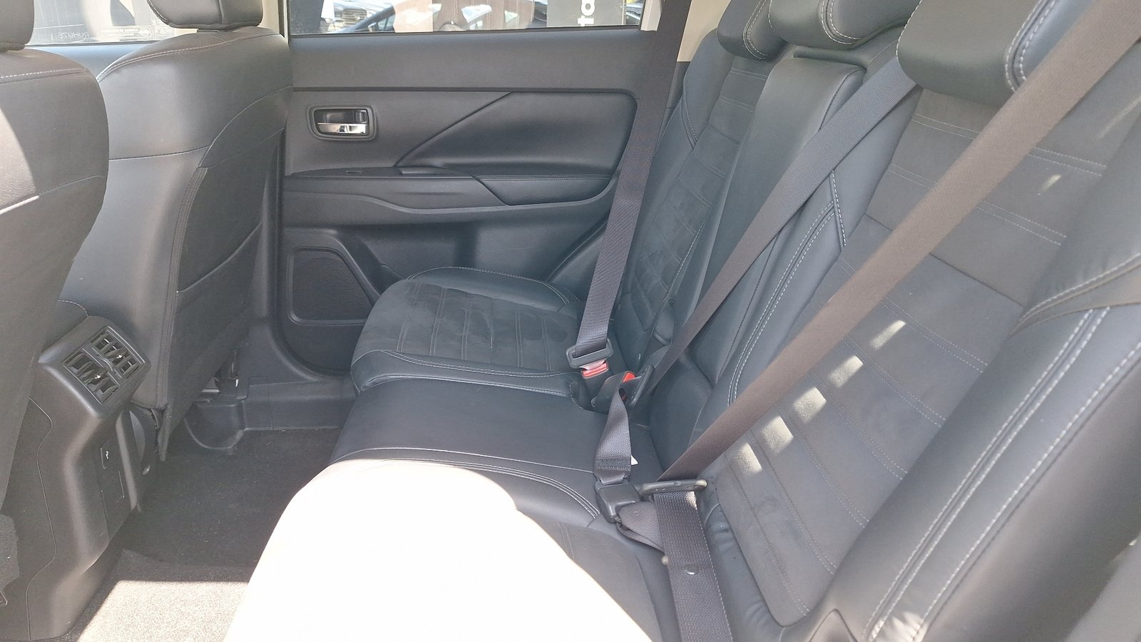 Mitsubishi Outlander 2022 - Imagen 14 de 15