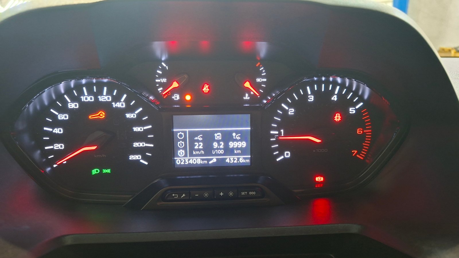 Peugeot Rifter 2023 - Imagen 10 de 16