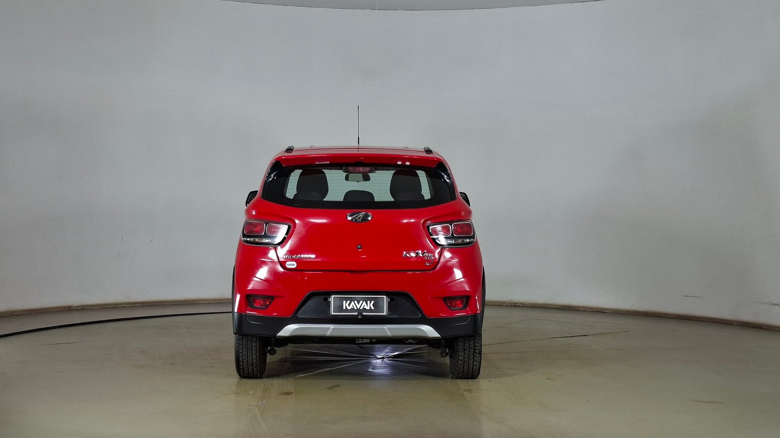 Mahindra Kuv 100 2022 - Foto 5 de 16
