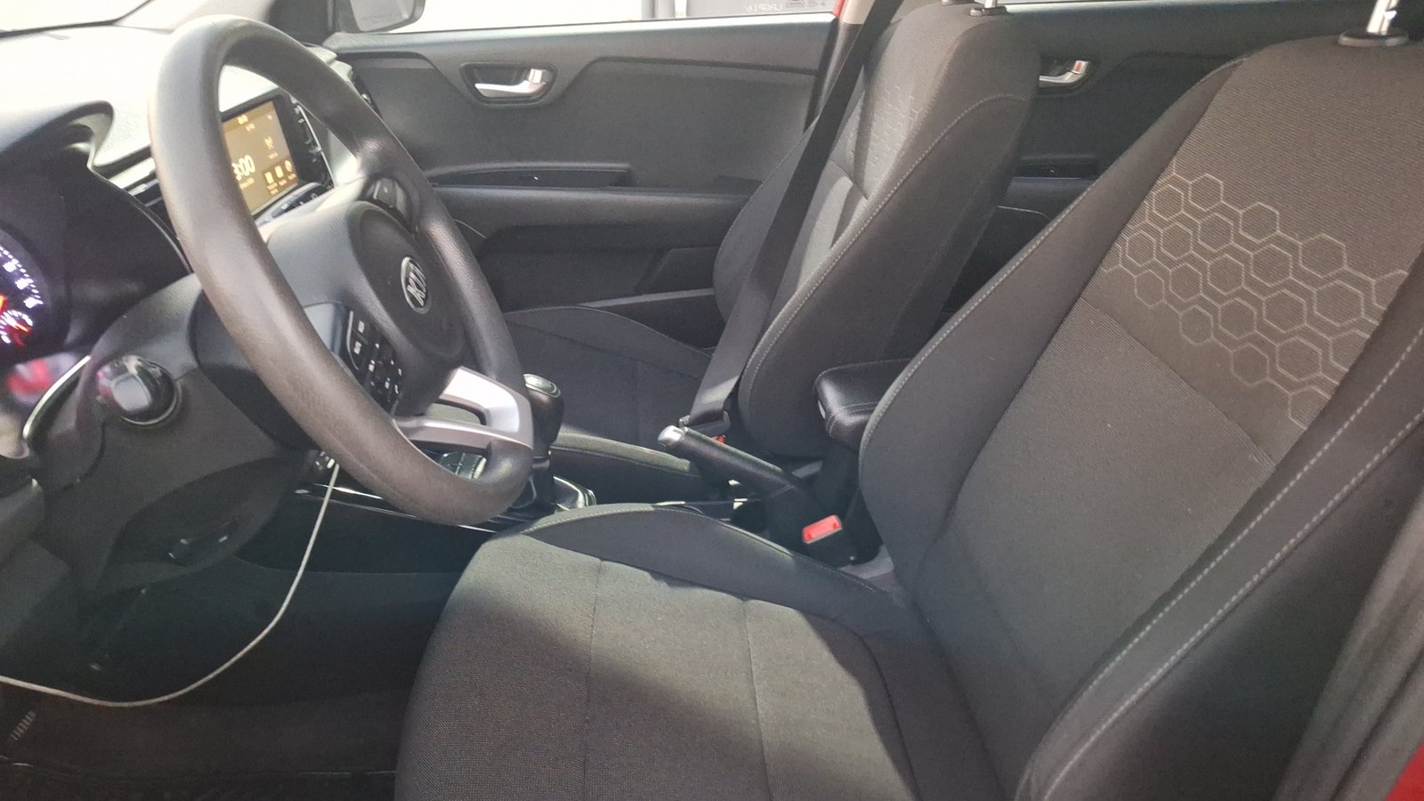 Kia RIO 5 2019 - Imagen 14 de 15