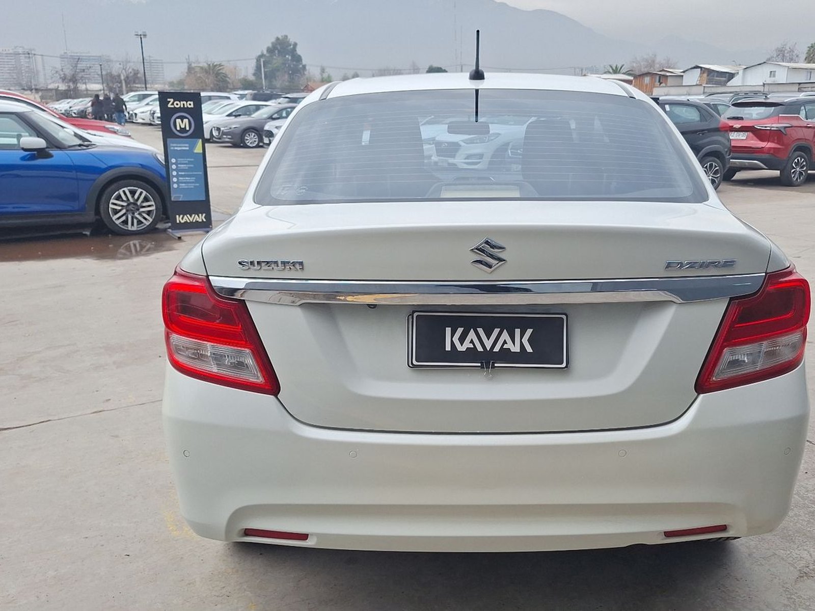 Suzuki Dzire 2022 - Foto 3 de 15
