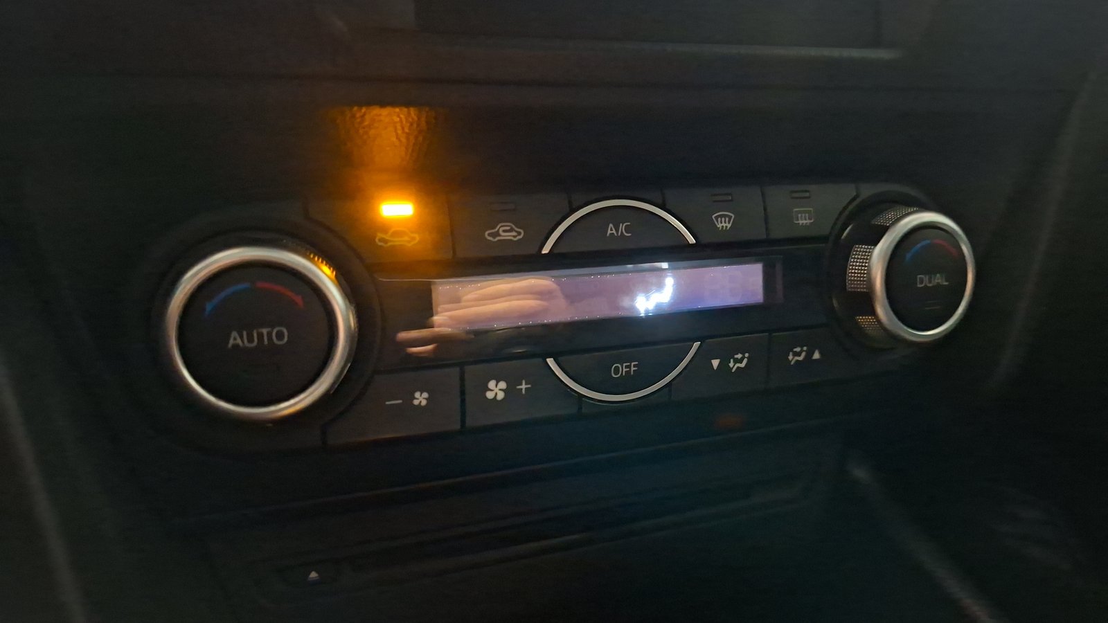 Mazda Mazda 3 2018 - Imagen 17 de 18