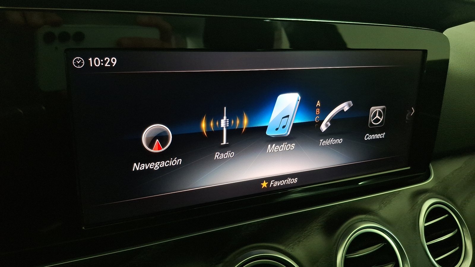 Mercedes Benz Clase E 2019 - Imagen 10 de 16
