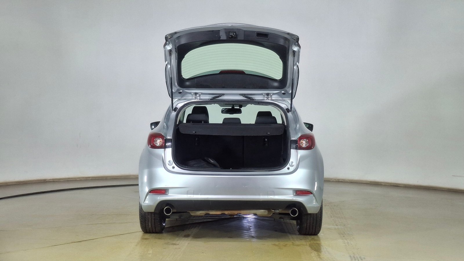 Mazda Mazda 3 2018 - Imagen 6 de 16
