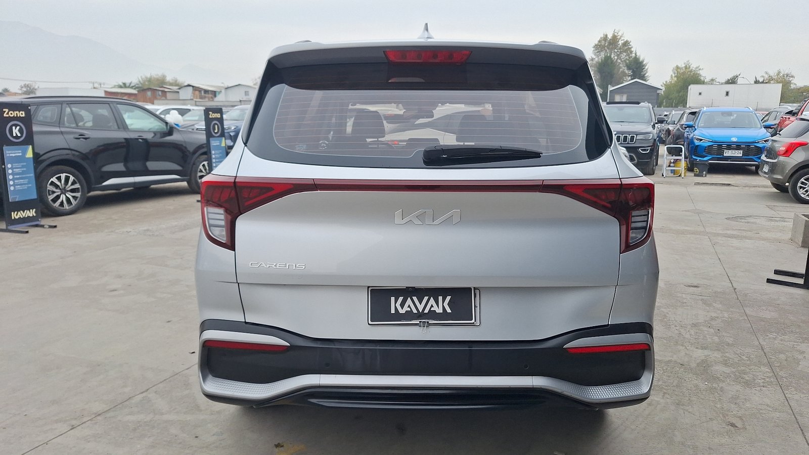 Kia Carens 2023 - Imagen 3 de 16