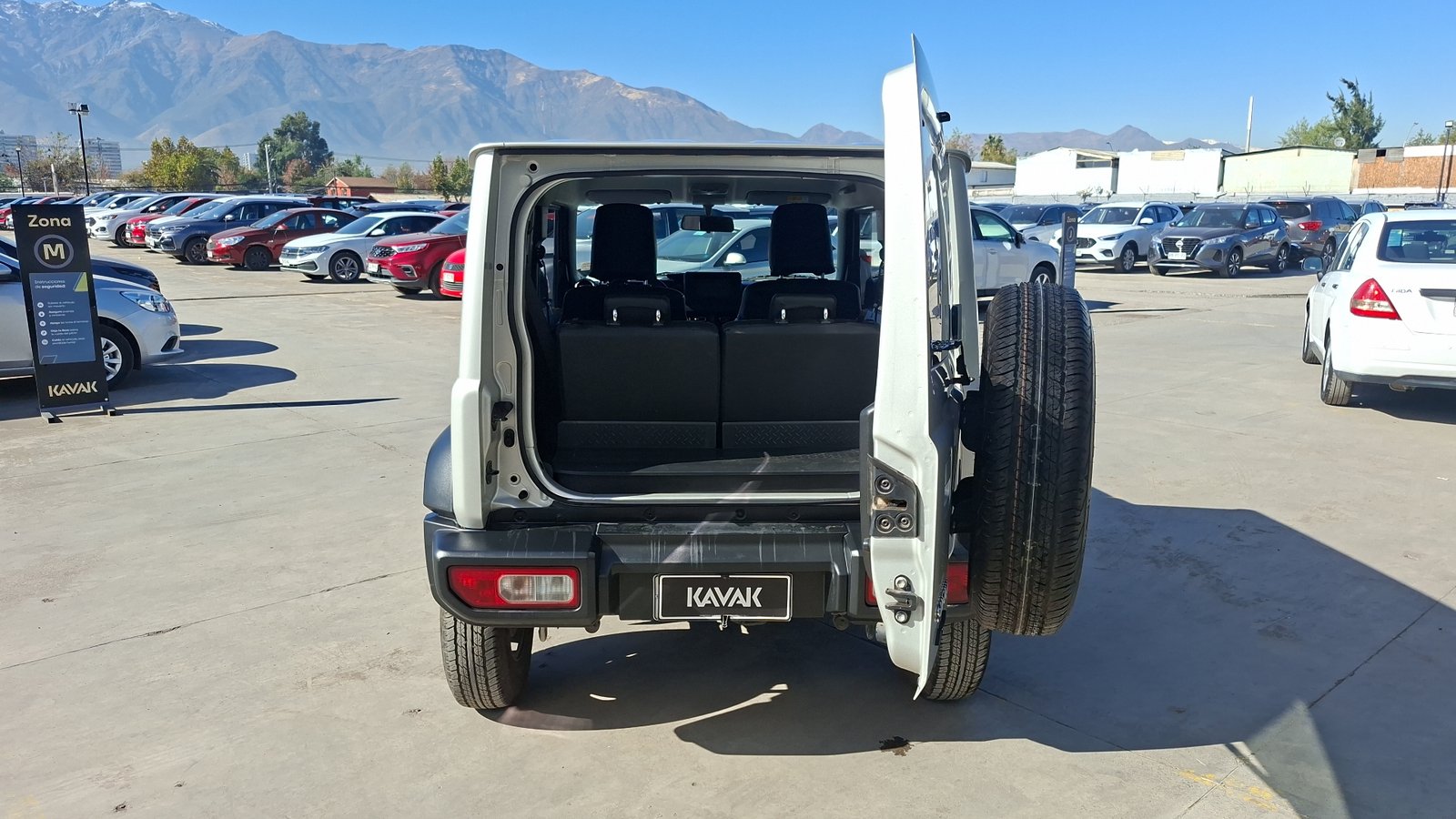 Suzuki Jimny 2022 - Imagen 4 de 15