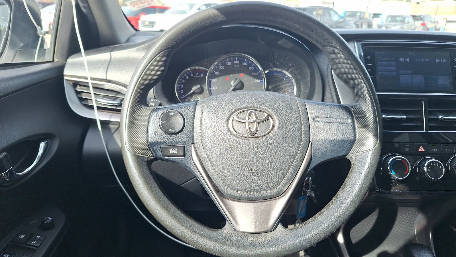 Toyota Yaris 2022 - Imagen 8 de 15