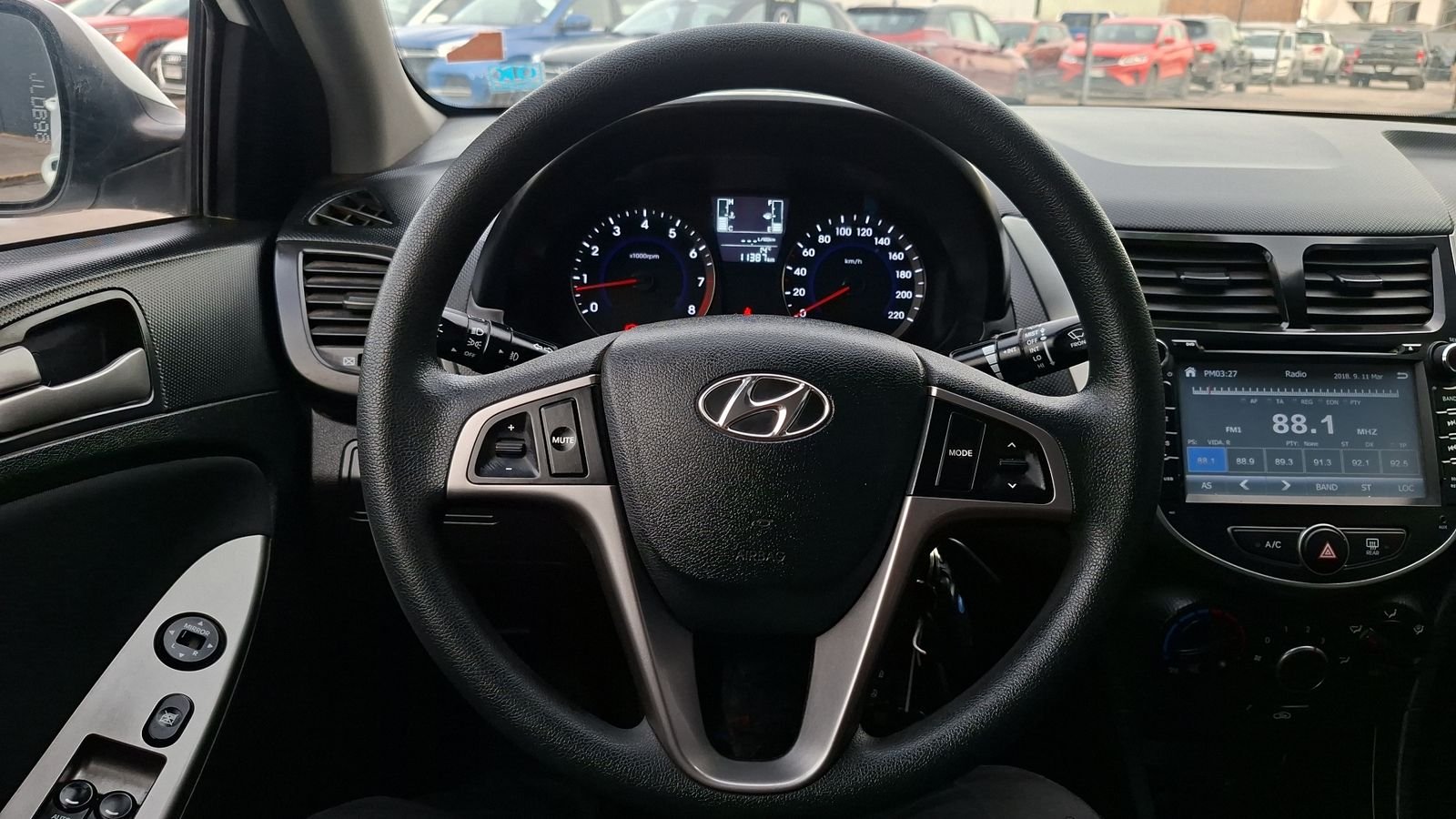 Hyundai Accent 2017 - Imagen 8 de 15
