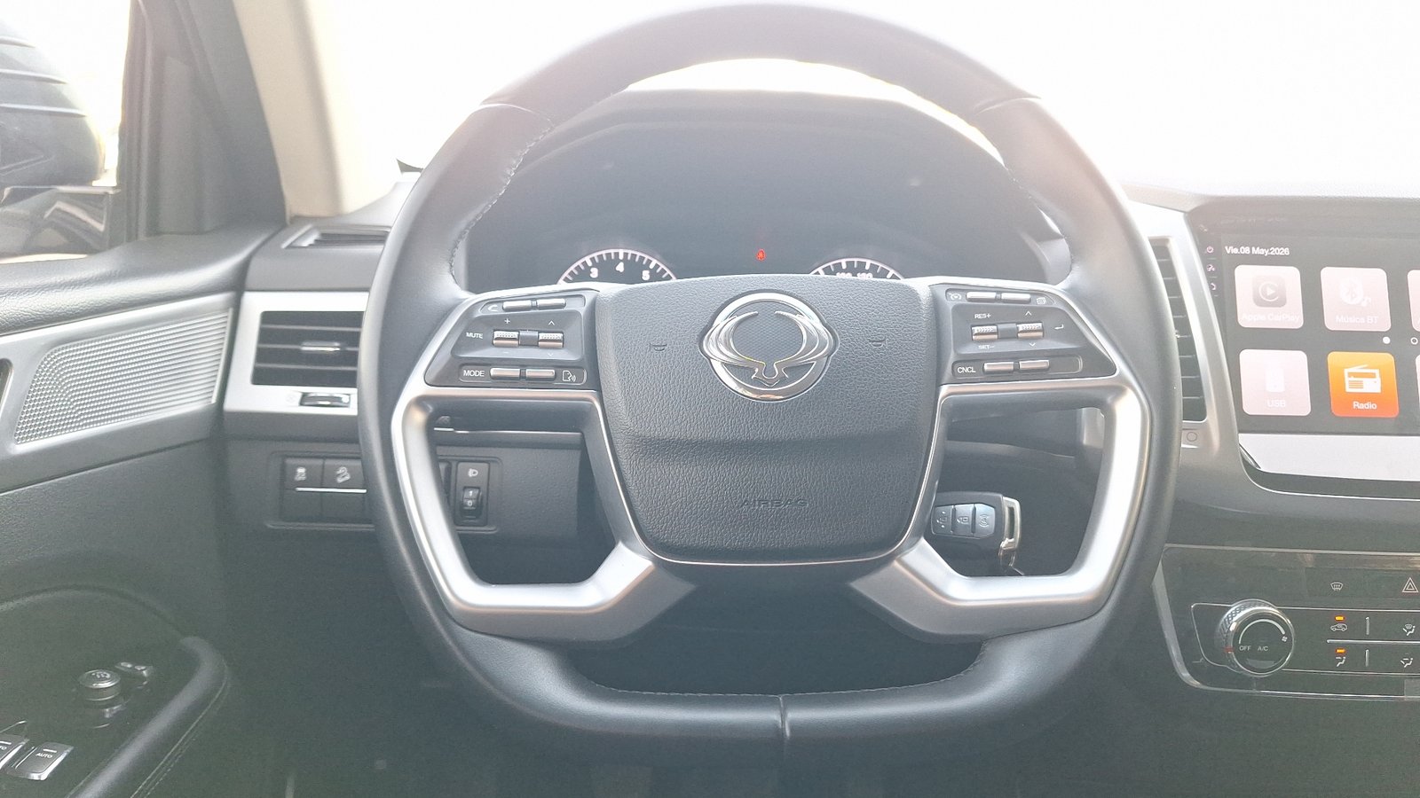 Ssangyong Rexton 2023 - Imagen 8 de 16