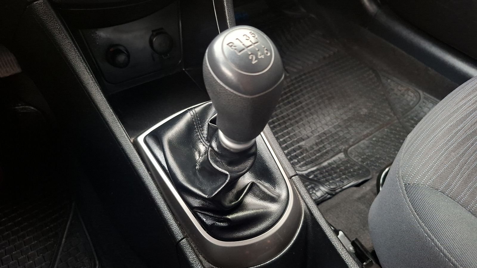 Hyundai Accent 2017 - Imagen 11 de 15