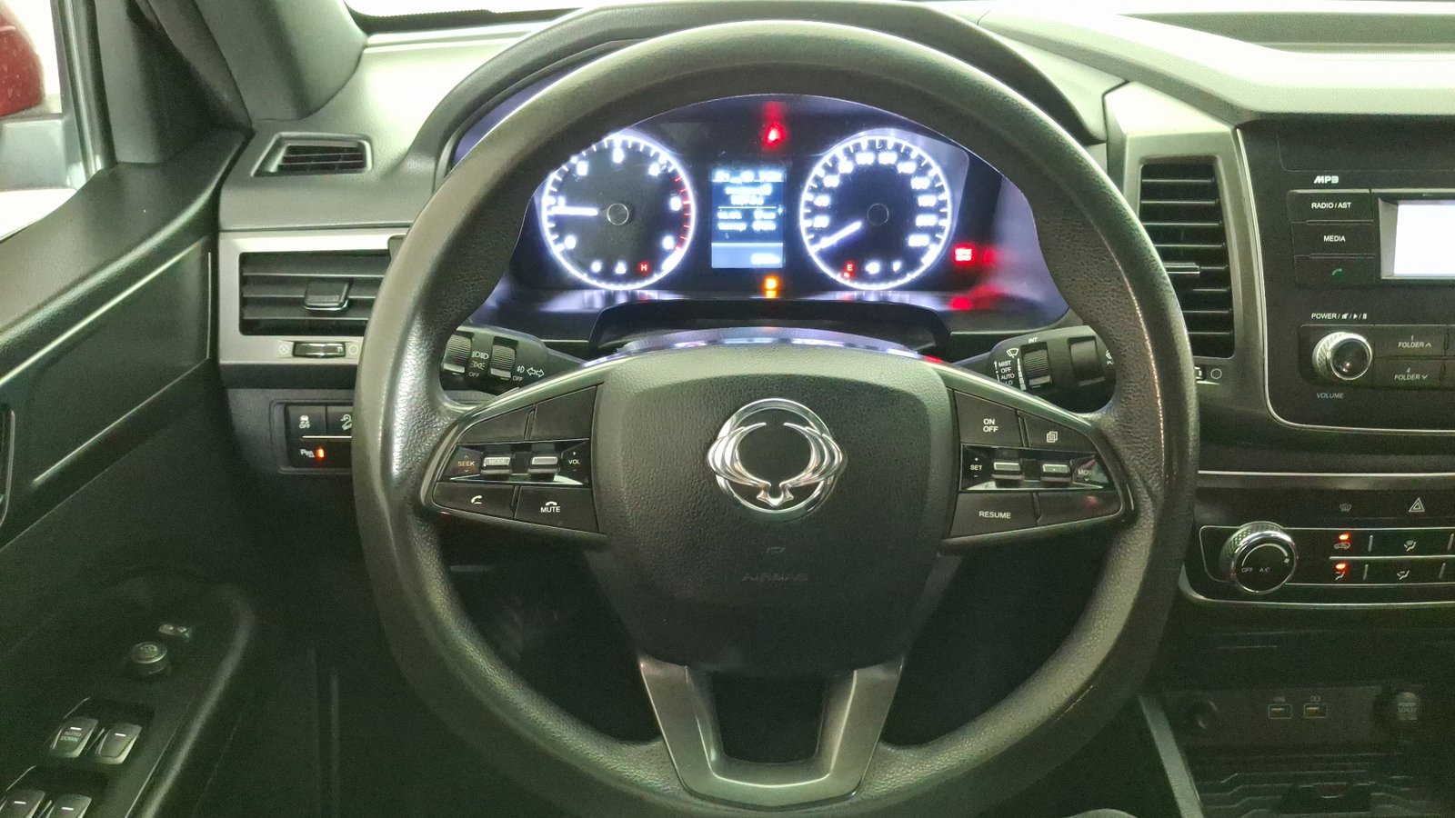 Ssangyong Grand Musso 2024 - Imagen 8 de 15